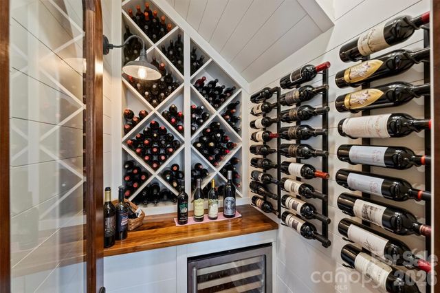 127 Heathland Lane, Mooresville, NC 28117