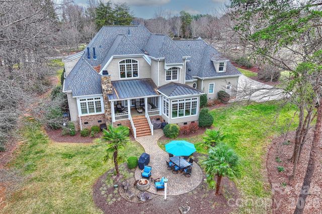 127 Heathland Lane, Mooresville, NC 28117