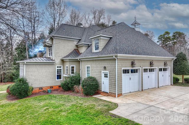 127 Heathland Lane, Mooresville, NC 28117