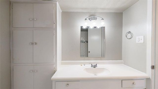 3800 East 29th Street 18, Bryan, TX 77802