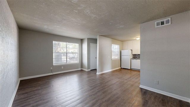 3800 East 29th Street 18, Bryan, TX 77802