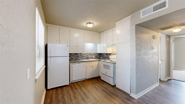 3800 East 29th Street 18, Bryan, TX 77802