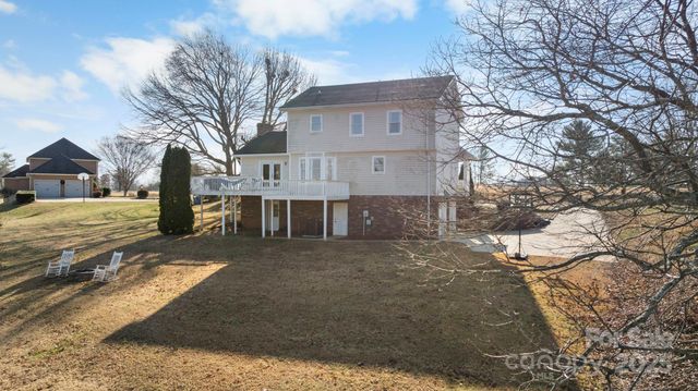 20 Meandering Way, Granite Falls, NC 28630