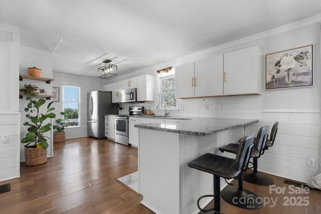 20 Meandering Way, Granite Falls, NC 28630