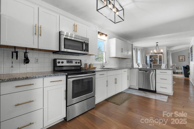 20 Meandering Way, Granite Falls, NC 28630