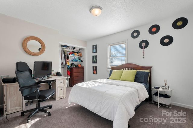 20 Meandering Way, Granite Falls, NC 28630