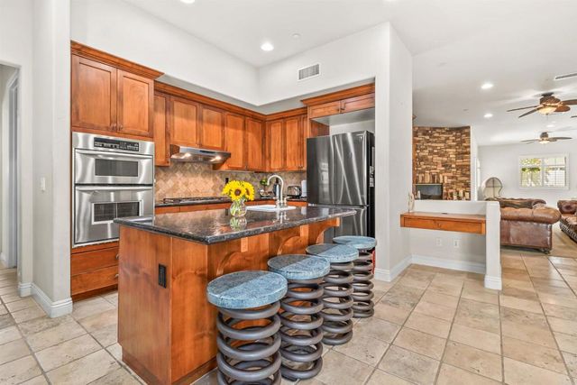 1546 Oak Ave, Carlsbad, CA 92008