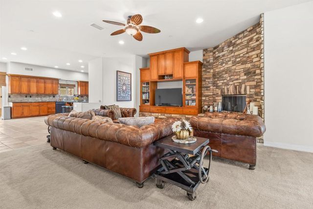1546 Oak Ave, Carlsbad, CA 92008