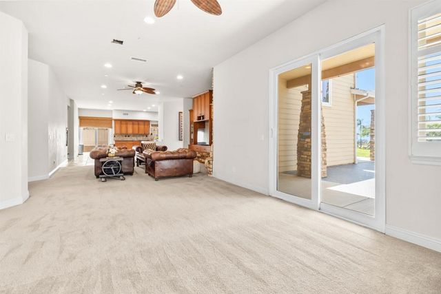 1546 Oak Ave, Carlsbad, CA 92008
