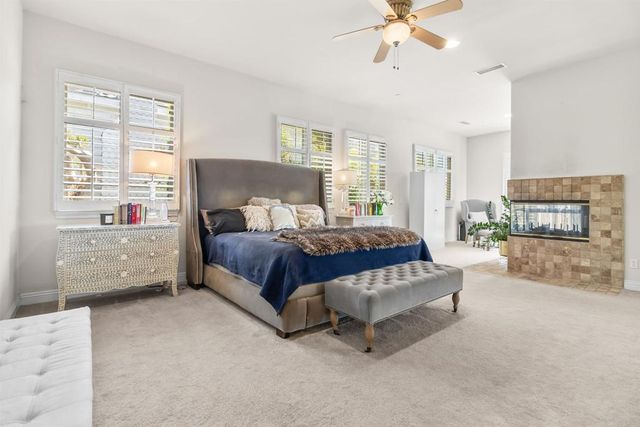 1546 Oak Ave, Carlsbad, CA 92008