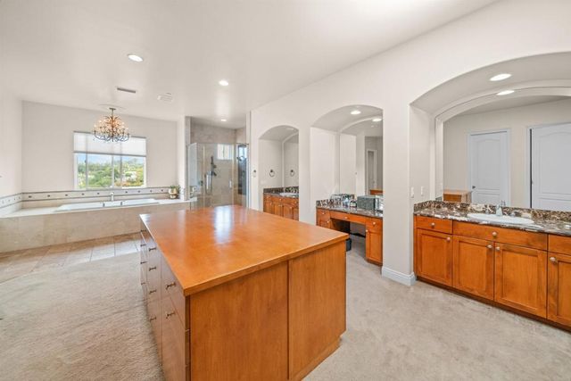 1546 Oak Ave, Carlsbad, CA 92008