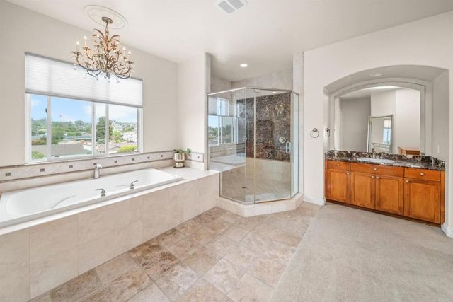 1546 Oak Ave, Carlsbad, CA 92008