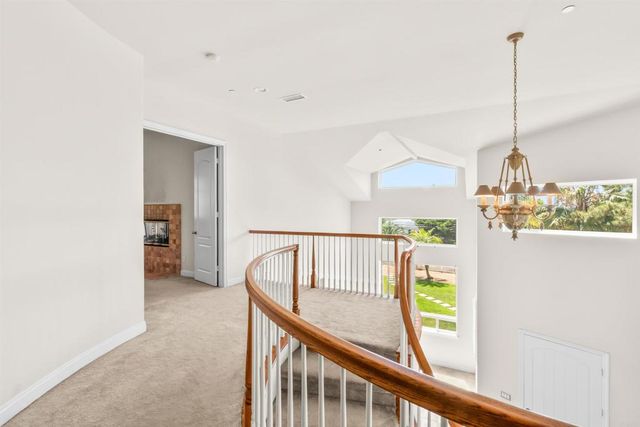 1546 Oak Ave, Carlsbad, CA 92008