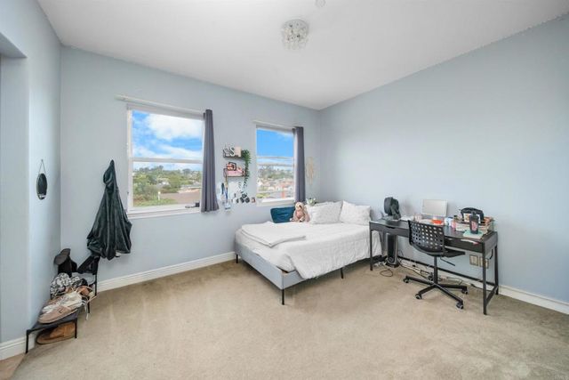 1546 Oak Ave, Carlsbad, CA 92008