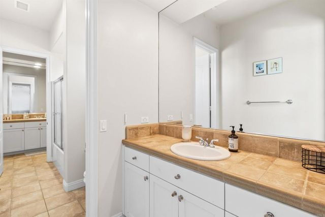 1546 Oak Ave, Carlsbad, CA 92008