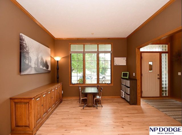 2110 Aberdeen Plaza, Papillion, NE 68133