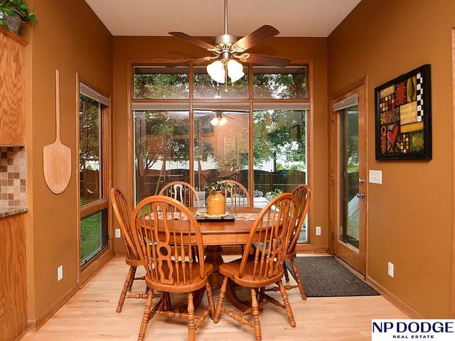 2110 Aberdeen Plaza, Papillion, NE 68133