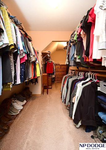 2110 Aberdeen Plaza, Papillion, NE 68133