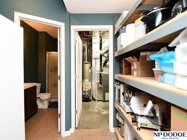 2110 Aberdeen Plaza, Papillion, NE 68133