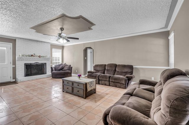 5007 Inverness Drive, Baytown, TX 77521