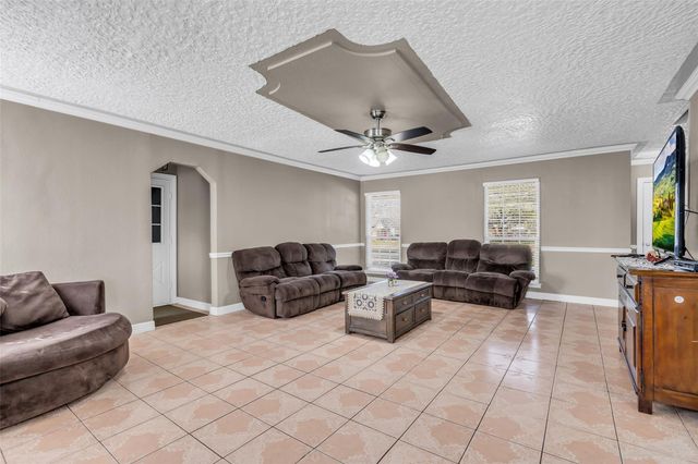 5007 Inverness Drive, Baytown, TX 77521