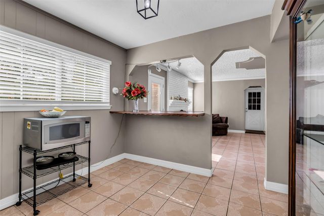 5007 Inverness Drive, Baytown, TX 77521