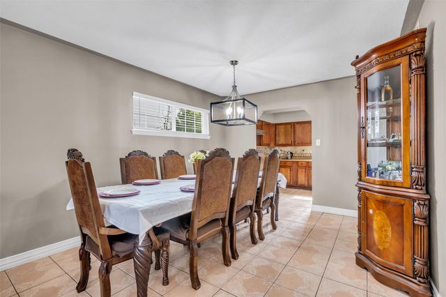 5007 Inverness Drive, Baytown, TX 77521