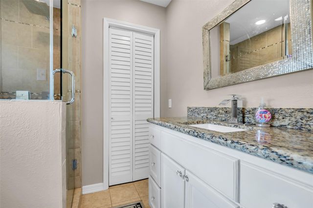 5007 Inverness Drive, Baytown, TX 77521