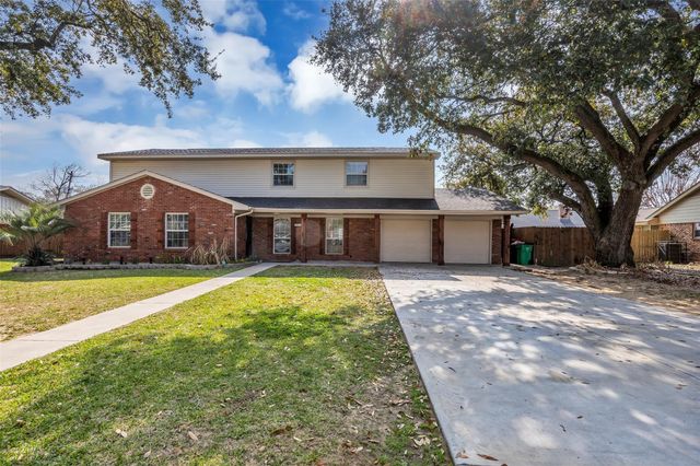 5007 Inverness Drive, Baytown, TX 77521