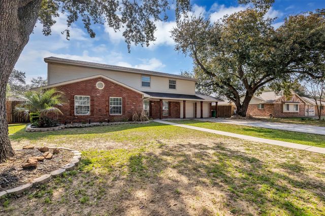 5007 Inverness Drive, Baytown, TX 77521