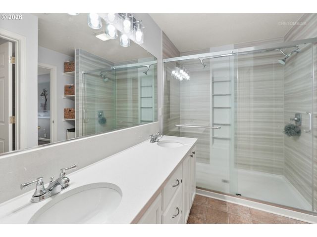 364 Ne 20TH Ave, Canby, OR 97013