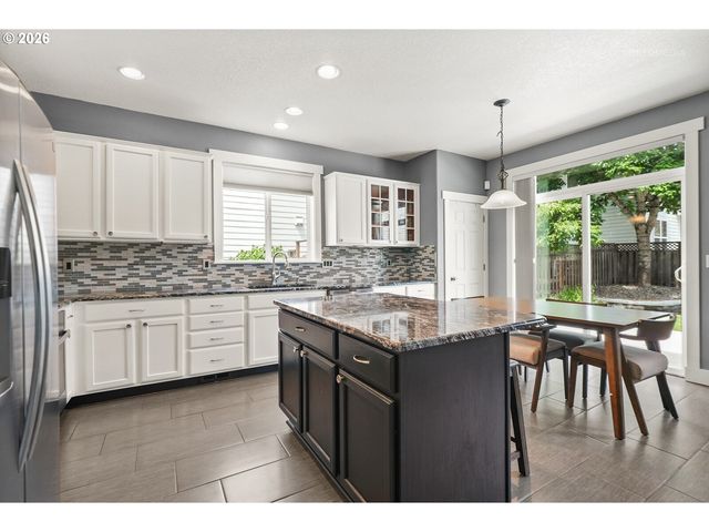 364 Ne 20TH Ave, Canby, OR 97013