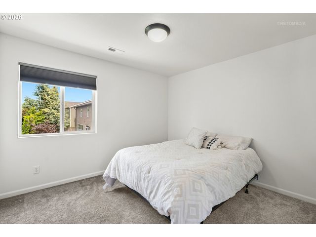 364 Ne 20TH Ave, Canby, OR 97013