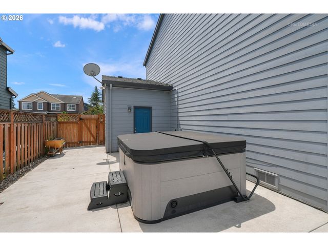 364 Ne 20TH Ave, Canby, OR 97013
