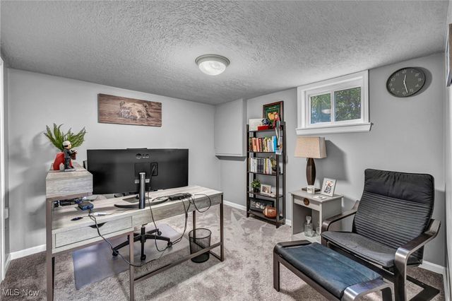 10387 Middlebranch Avenue NE, Hartville, OH 44632