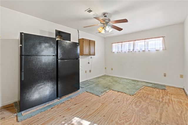 3402 Coastal Drive, College Station, TX 77845