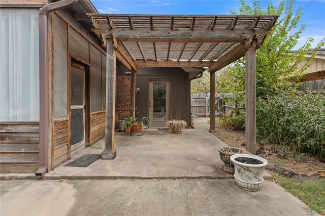 3402 Coastal Drive, College Station, TX 77845