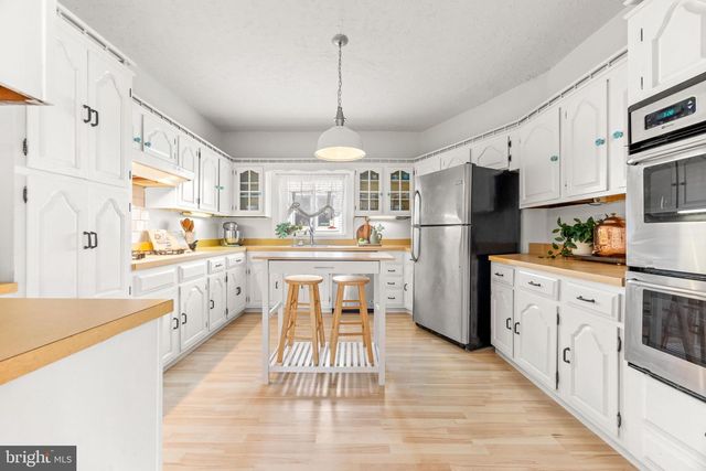 5400 CARTER AVE, Baltimore, MD 21214