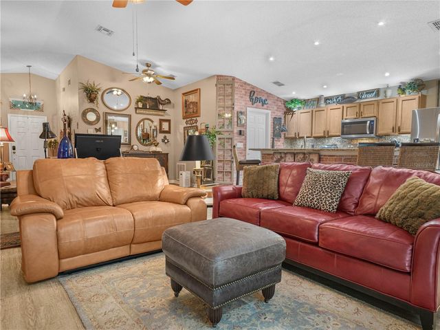 239 CHINA BERRY CIRCLE, Davenport, FL 33837