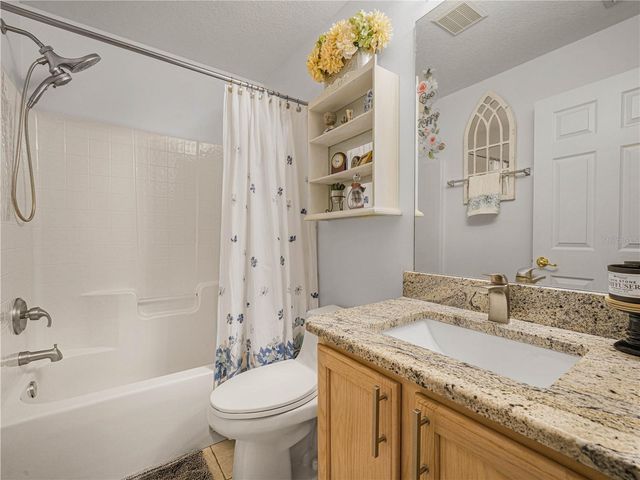 239 CHINA BERRY CIRCLE, Davenport, FL 33837