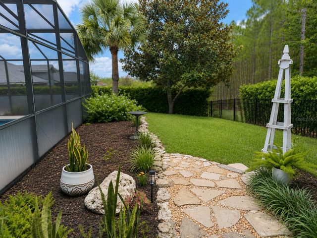 239 CHINA BERRY CIRCLE, Davenport, FL 33837