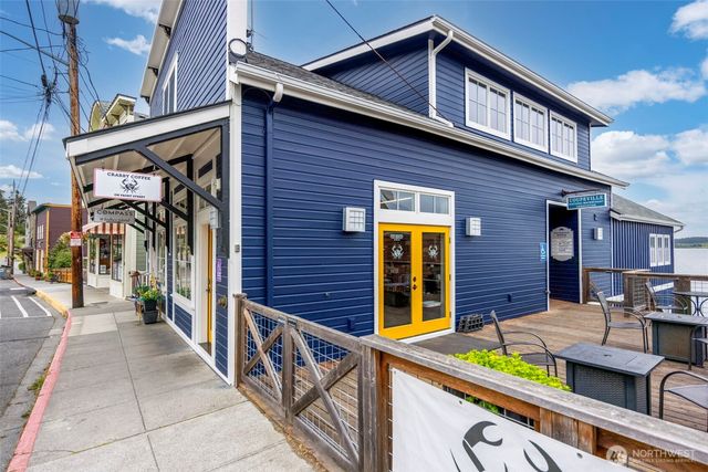 10 Front Street NW, Coupeville, WA 98239