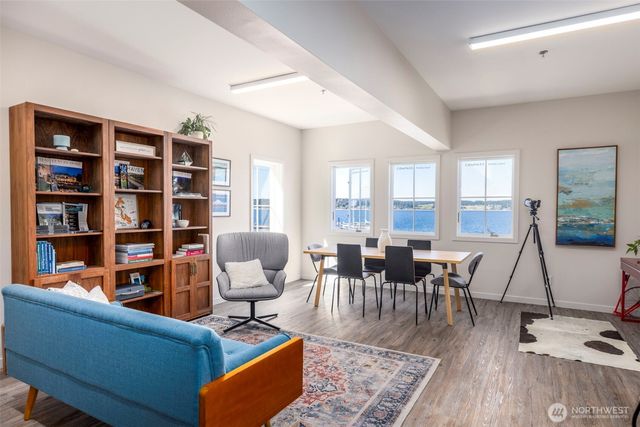 10 Front Street NW, Coupeville, WA 98239