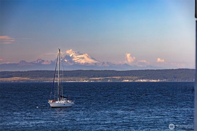 10 Front Street NW, Coupeville, WA 98239