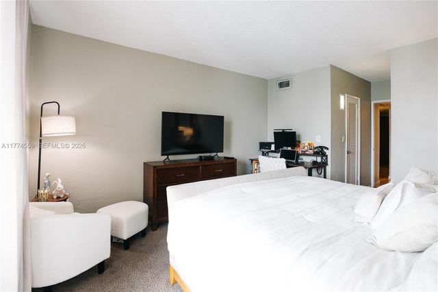 19390 Collins Avenue 1614, Sunny Isles Beach, FL 33160