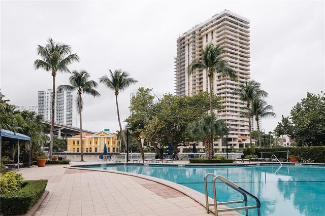 19390 Collins Avenue 1614, Sunny Isles Beach, FL 33160