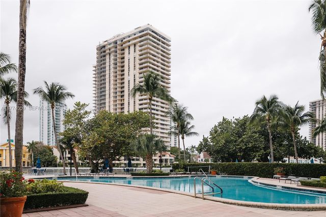 19390 Collins Avenue 1614, Sunny Isles Beach, FL 33160