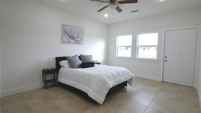 1189 County Road 5100, Cleveland, TX 77327