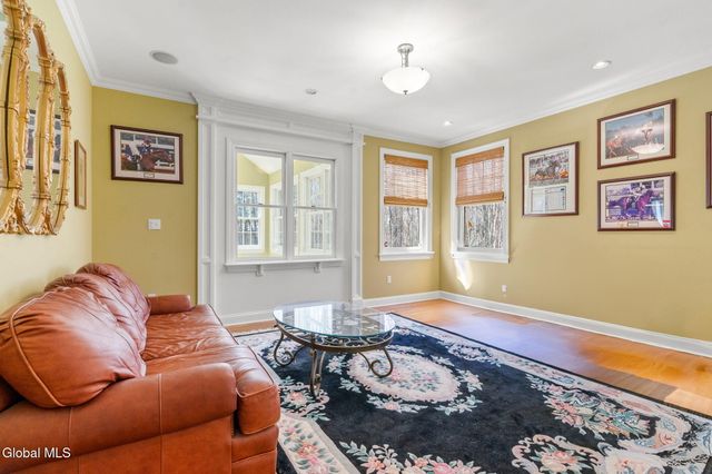 9 Stable Lane, Saratoga Springs, NY 12866