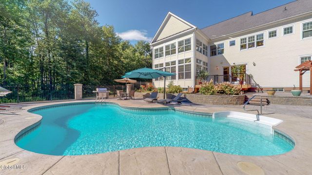 9 Stable Lane, Saratoga Springs, NY 12866